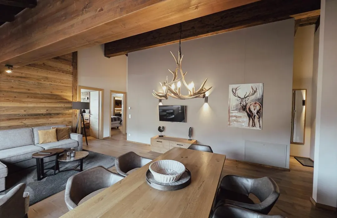 AlpenParks Hotel&Apartment Arlberg Warth mit Pool-1